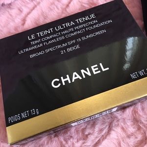 🐝💫CHANEL Ultrawear Flawless Compact Foundation